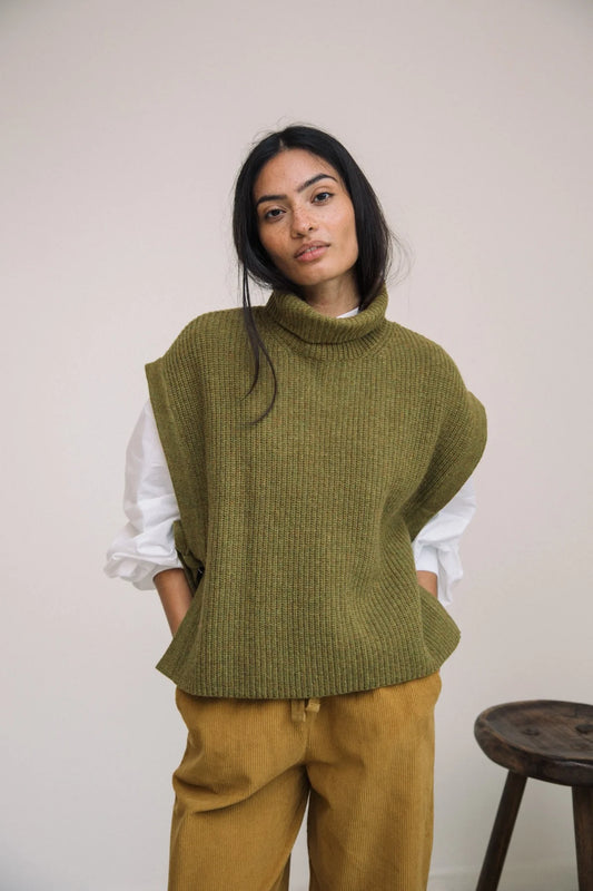 Kanon Recycled Wool Knitted Vest in Olive Marl